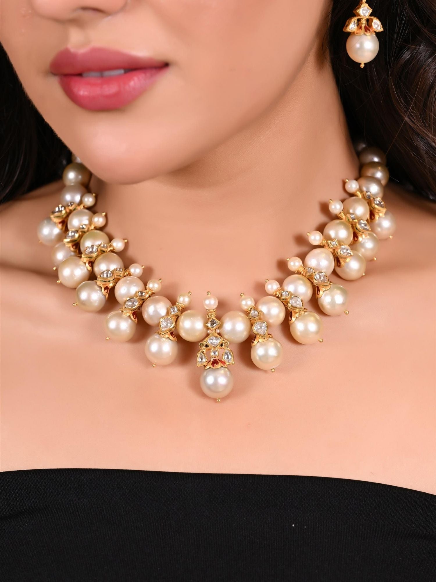 The Evenfall Pearl Necklace Set