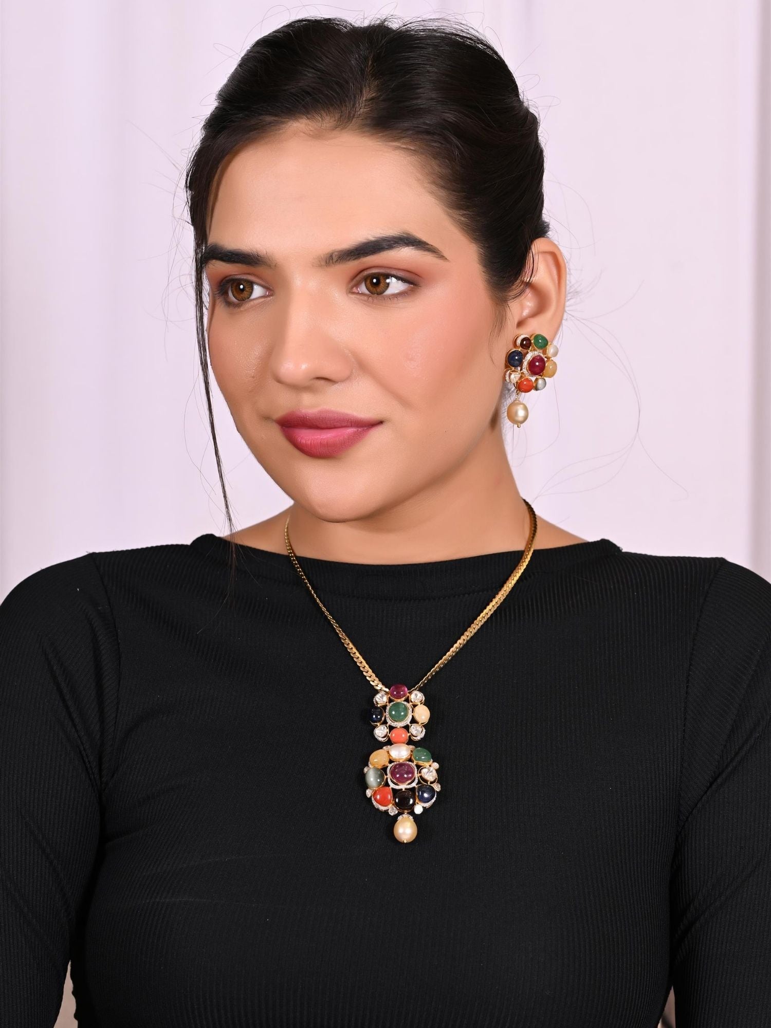 Circle of Stones Pendant Set