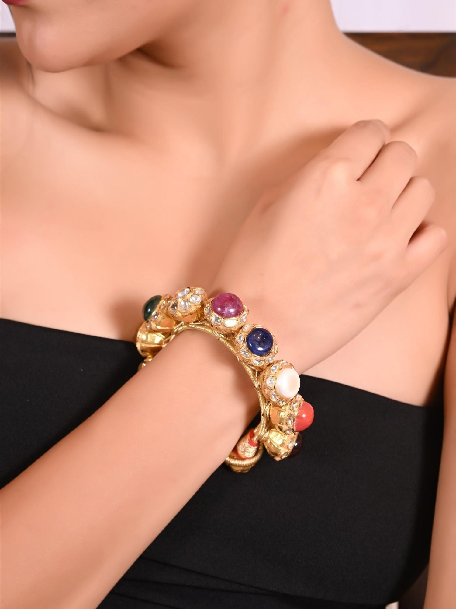 The Radiant Loop Polki Bangle
