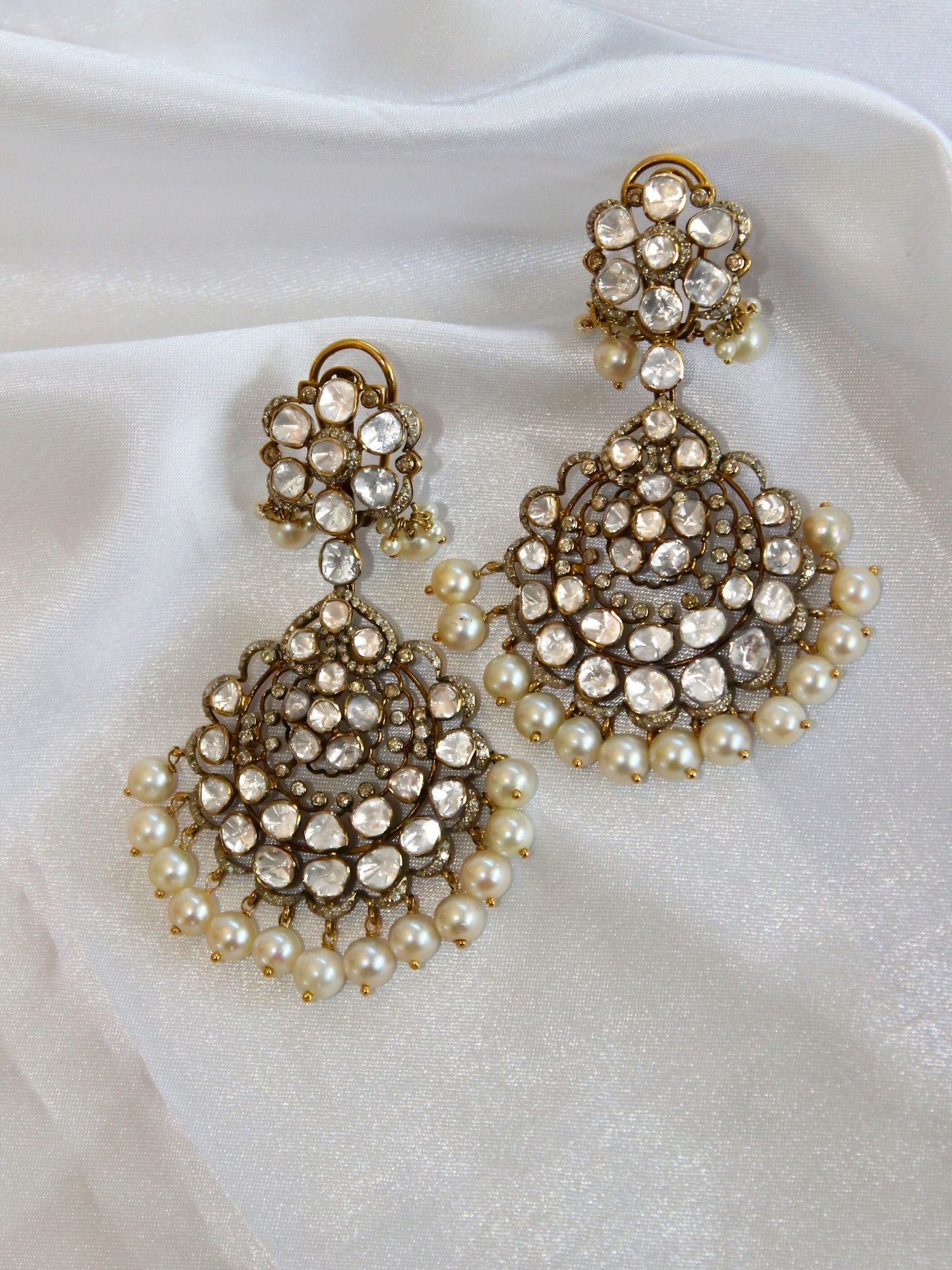 Pearls Between Us Chandbalis