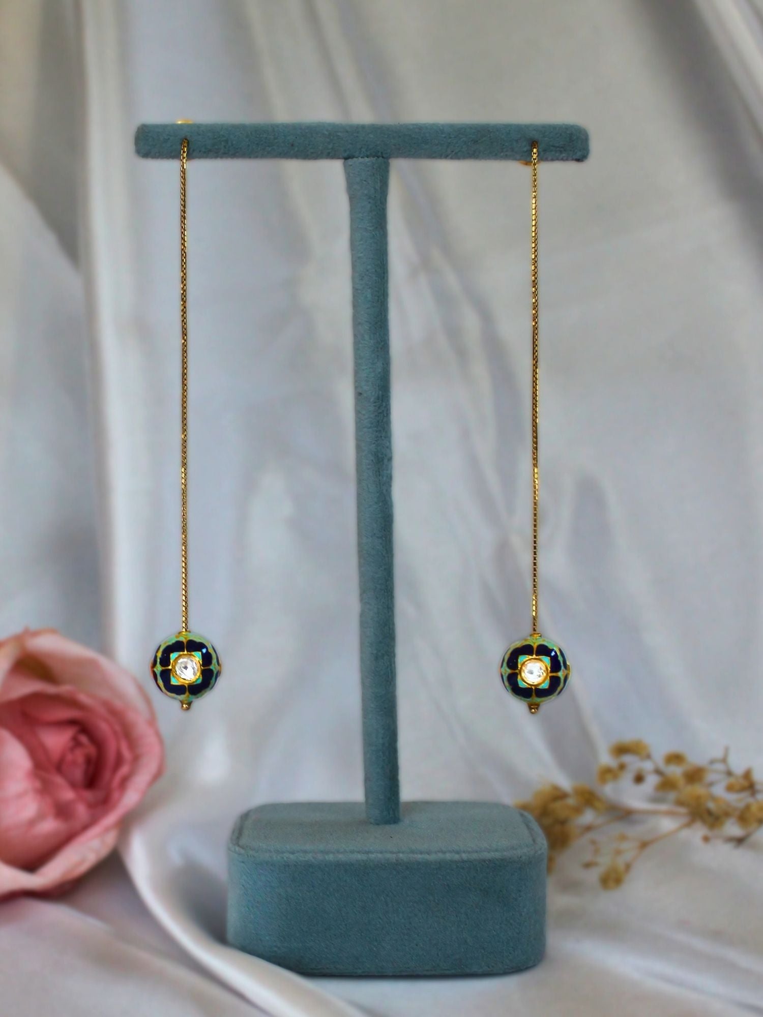 The Halo String Earrings