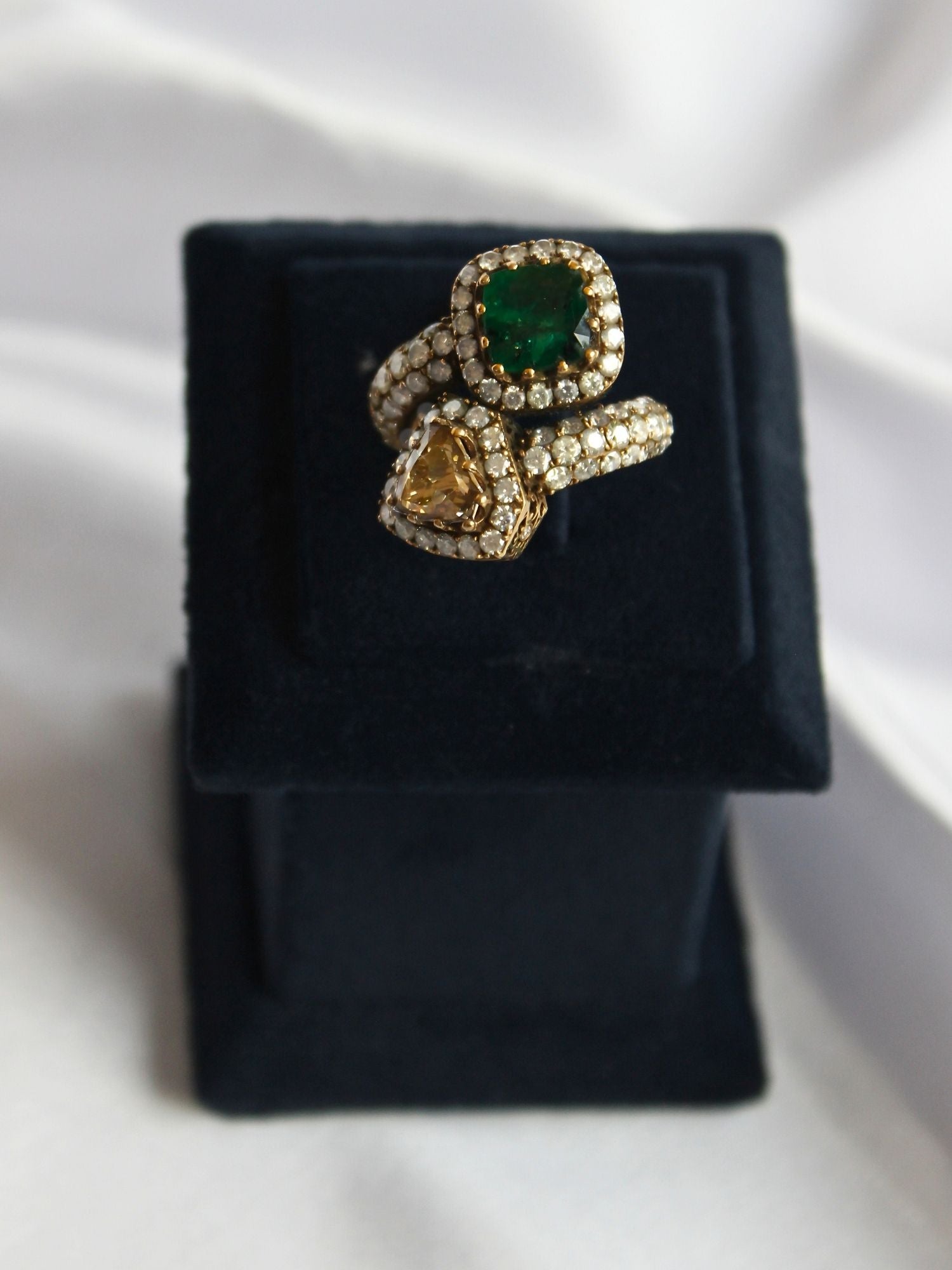 Greeny Glint Diamond Ring